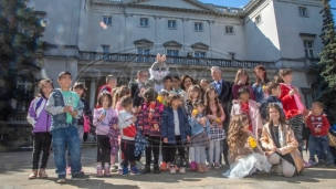 Pokloni za više od 1.000 dece